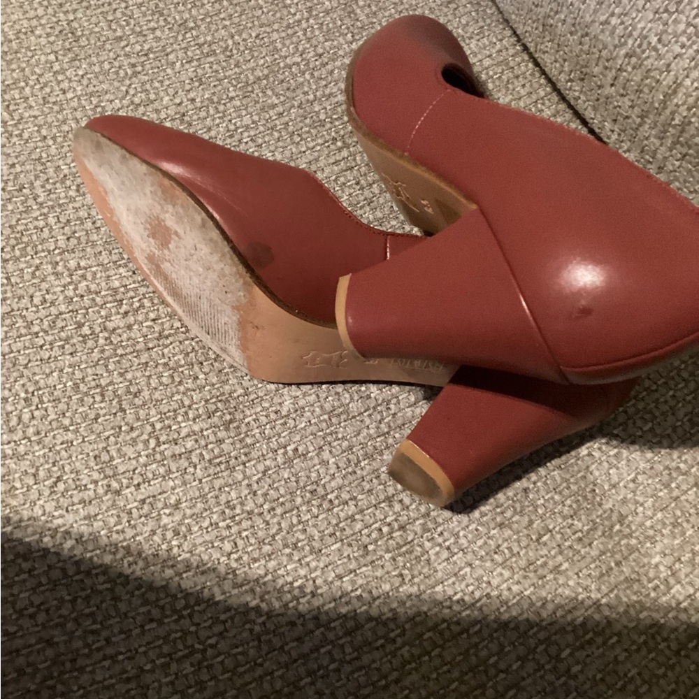 American Duchess Women's Burgundy Heels - Picture 2 of 11